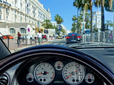 Chauffeur VTC à Cannes sur la Croisette.
