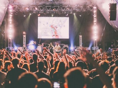 Concert pendant le MIDEM Festival à Cannes.